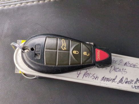 Used 2009 Dodge Challenger R/T image 33