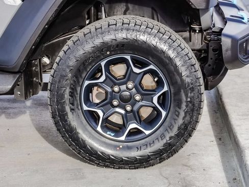 Used 2023 Jeep Wrangler Unlimited Rubicon 4xe w/ Cold Weather Group AWD/4WD image 11