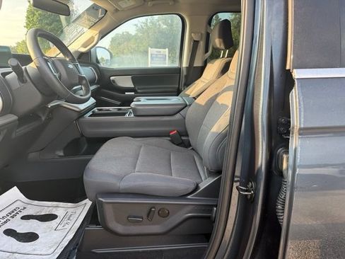 Used 2025 Ford Expedition Max Active RWD image 11
