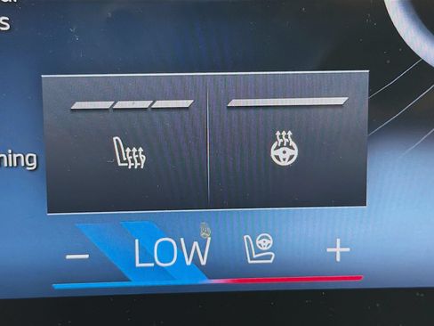 Used 2025 BMW 330i Sedan RWD image 24