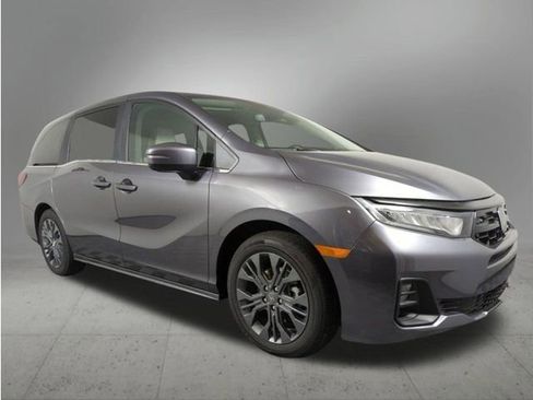 New 2026 Honda Odyssey Touring image 5