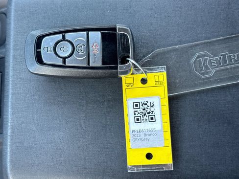 Certified 2023 Ford Bronco Wildtrak AWD/4WD image 39