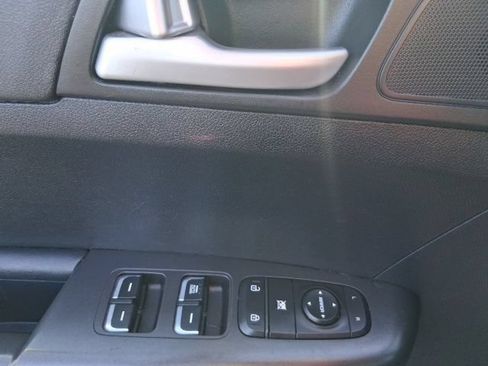 Used 2017 Kia Sportage LX AWD/4WD image 19