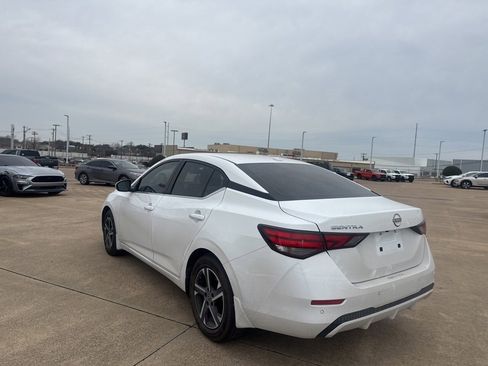 Certified 2025 Nissan Sentra SV image 17