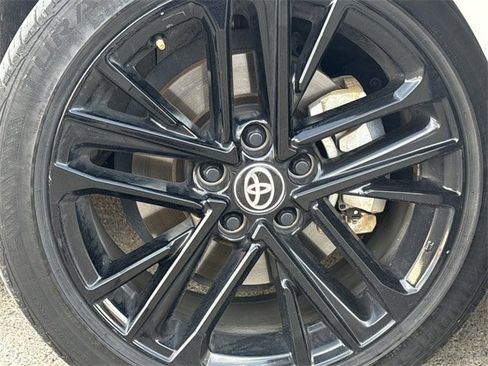 Used 2025 Toyota Camry SE image 10