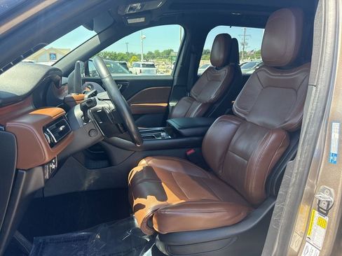 Used 2021 Lincoln Aviator Grand Touring w/ Equipment Group 302A AWD/4WD image 12