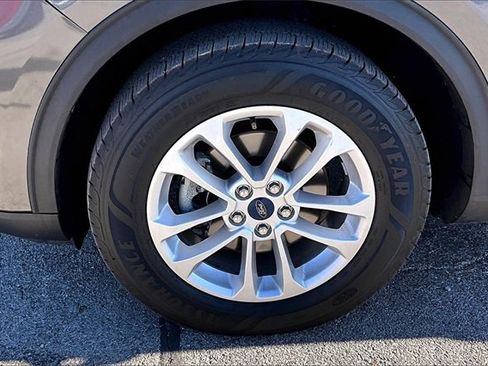 Used 2020 Ford Escape SE image 34