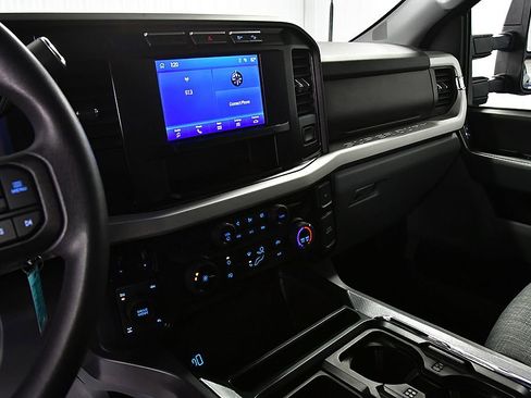 Used 2024 Ford F250 XLT w/ FX4 Off-Road Package image 22