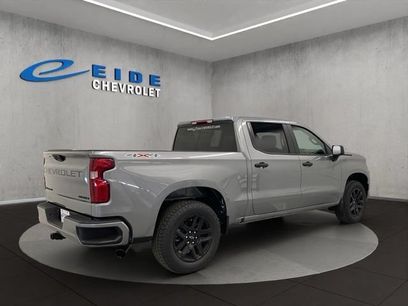 New 2026 Chevrolet Silverado 1500 Custom w/ Turbomax Blackout Package