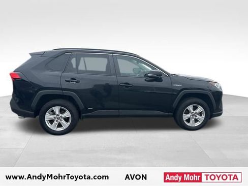 Used 2021 Toyota RAV4 XLE w/ Convenience Package image 9