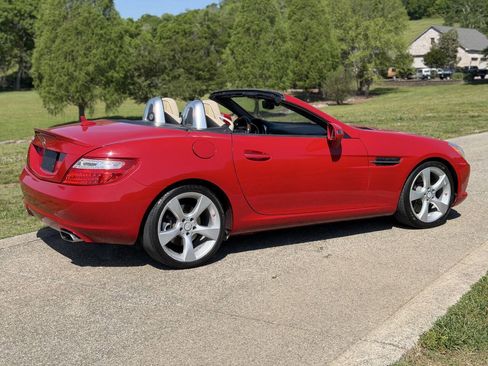 Used 2013 Mercedes-Benz SLK 350 image 9