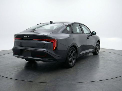 Used 2025 Kia K4 LXS image 9