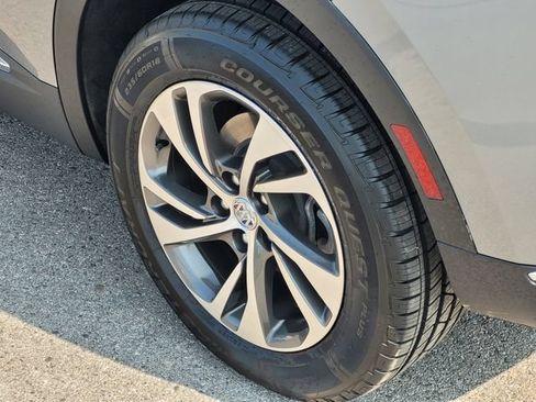 Used 2023 Buick Envision Essence FWD image 8