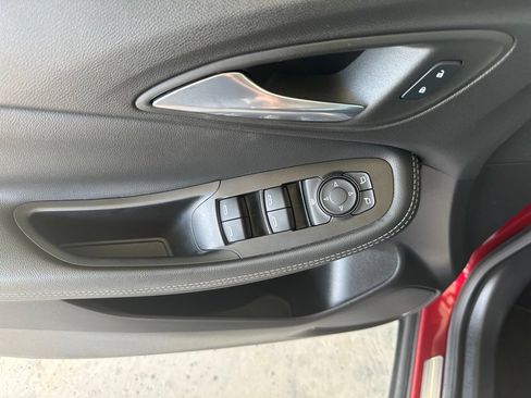 Used 2022 Buick Encore GX Preferred w/ Cold Weather Comfort Package FWD image 12