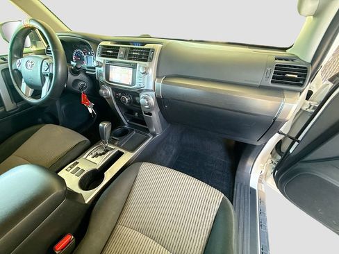 Used 2017 Toyota 4Runner SR5 RWD image 31