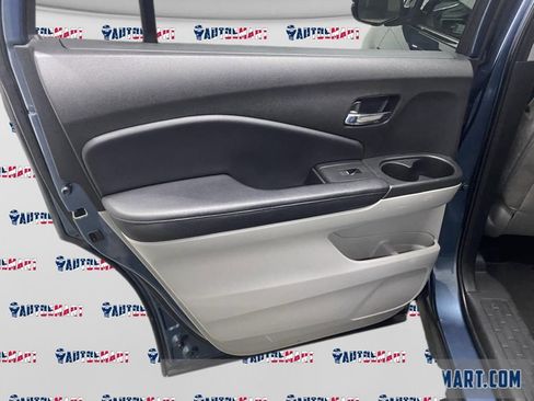 Used 2020 Honda Pilot EX image 11