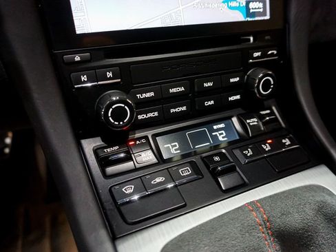 Used 2018 Porsche 911 GT3 RWD image 30