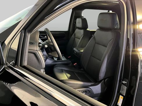 Used 2023 Chevrolet Tahoe High Country w/ Premium Package 2 AWD/4WD image 9
