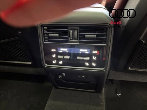Used 2025 Porsche Cayenne S AWD/4WD image 36