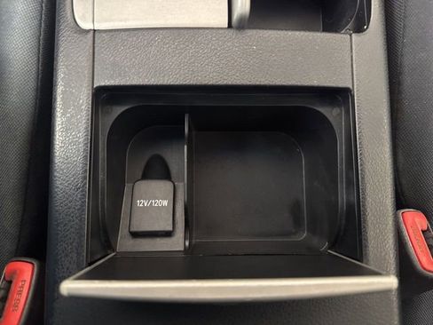 Used 2011 Toyota Camry SE w/ Fleet Convenience Pkg image 16