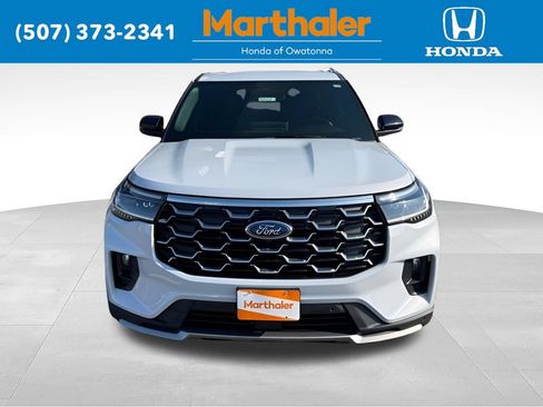 Used 2025 Ford Explorer Platinum w/ LUX Leather Package AWD/4WD image 8