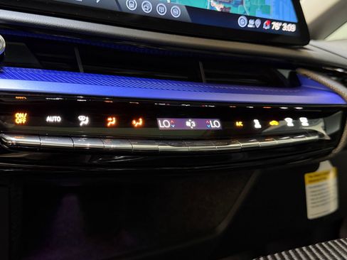 New 2026 Cadillac Optiq V AWD/4WD image 37