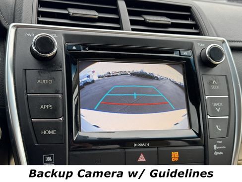 Used 2017 Toyota Camry XLE image 8