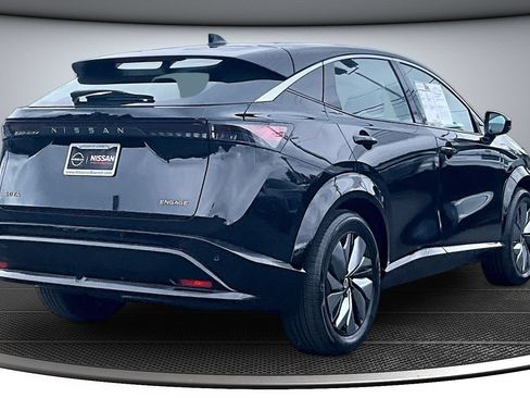 Used 2023 Nissan Ariya FWD image 6