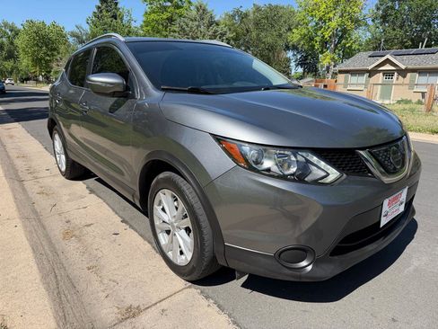 Used 2018 Nissan Rogue Sport SV AWD/4WD image 7