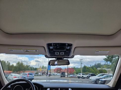 Used 2015 Land Rover Range Rover Sport HSE image 24