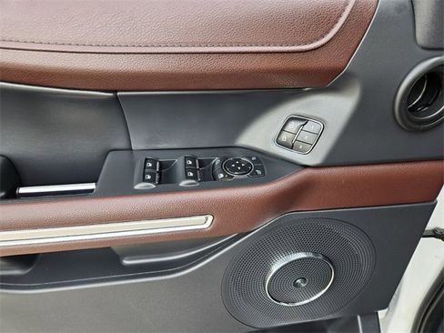 Used 2024 Ford Expedition Max Limited image 19