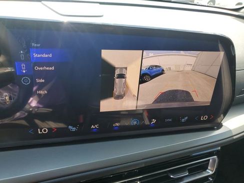 New 2025 Chevrolet Traverse LT w/ Enhanced Driving Package image 37