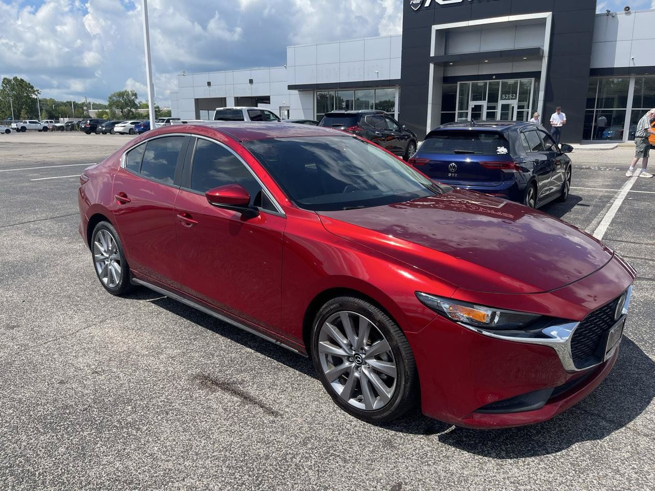 Used 2022 MAZDA MAZDA3 s FWD image 1