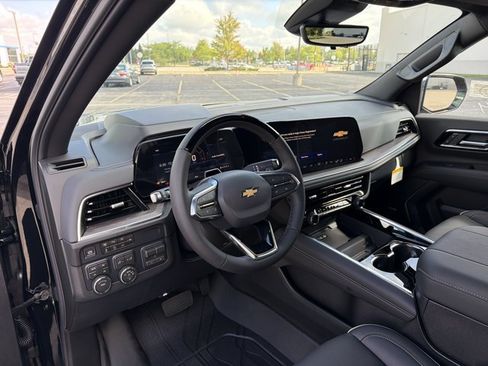 New 2026 Chevrolet Suburban Premier AWD/4WD image 12