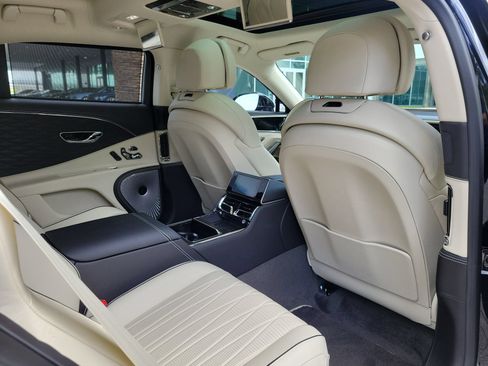 Used 2021 Bentley Flying Spur V8 AWD/4WD image 27