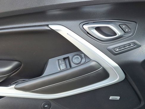 Used 2018 Chevrolet Camaro SS image 14