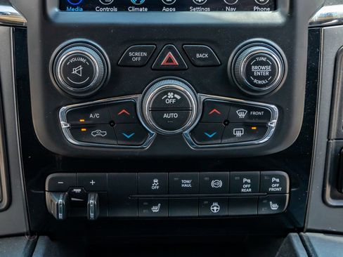 Used 2018 RAM 2500 Lone Star w/ Sport Appearance Group AWD/4WD image 25
