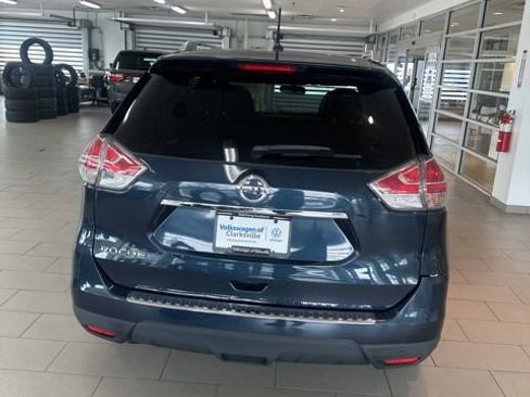 Used 2016 Nissan Rogue S w/ Appearance Package FWD image 14