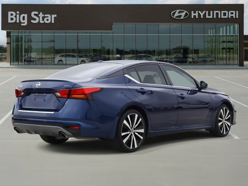 Used 2022 Nissan Altima 2.5 SR image 4