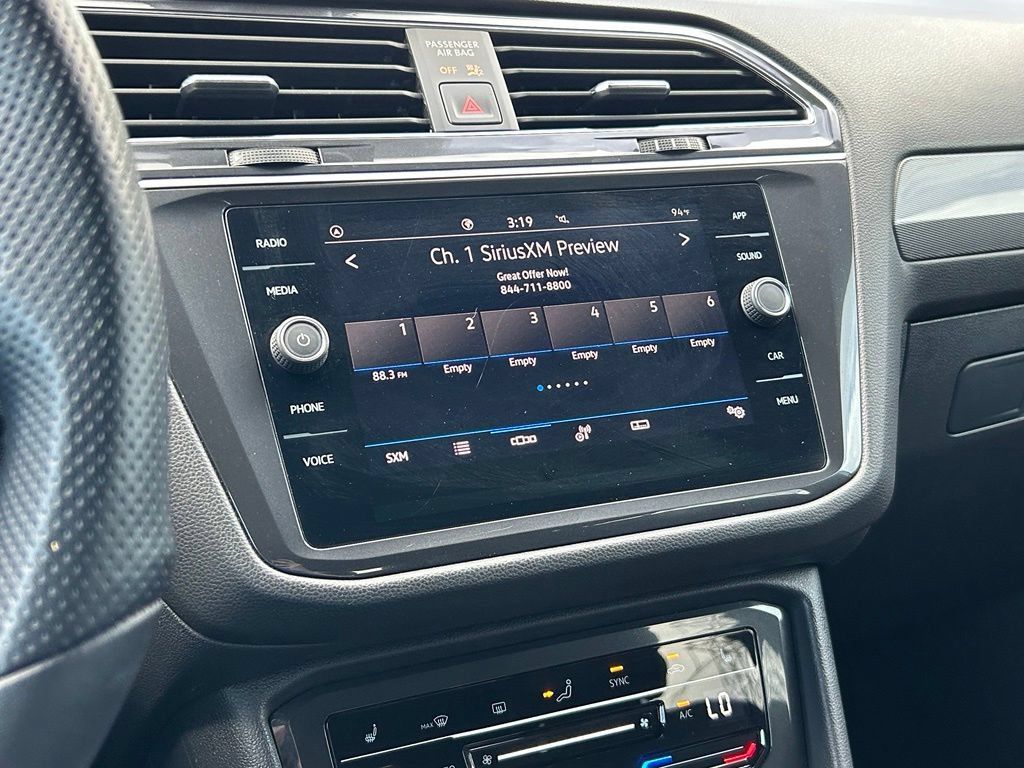 Certified 2023 Volkswagen Tiguan SE R-Line FWD image 27