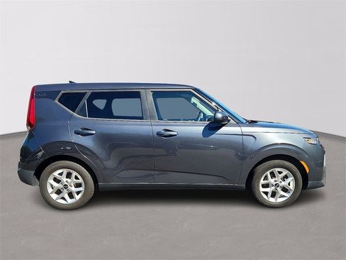 Used 2021 Kia Soul S image 7