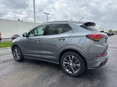 Used 2022 Buick Encore GX Essence w/ Advanced Technology Package FWD image 4