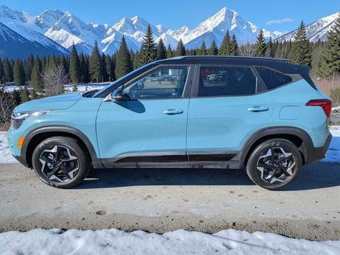 Used 2025 Kia Seltos S image 3