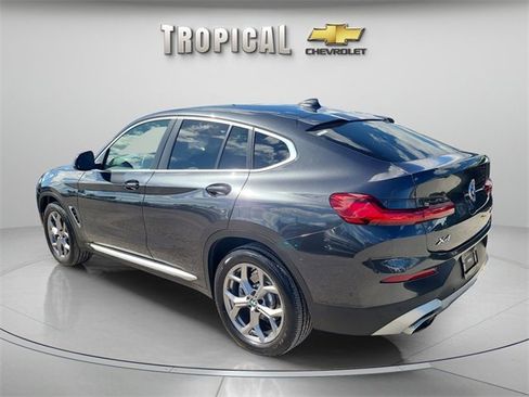 Used 2023 BMW X4 xDrive30i image 3