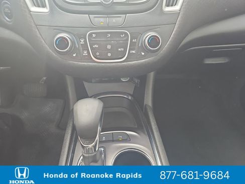 Used 2024 Chevrolet Malibu LT FWD image 15