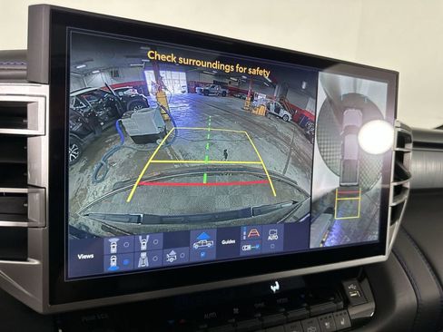 Used 2025 Toyota Tundra Platinum image 18