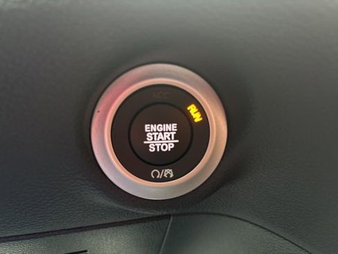 New 2026 Chrysler Pacifica Select image 23