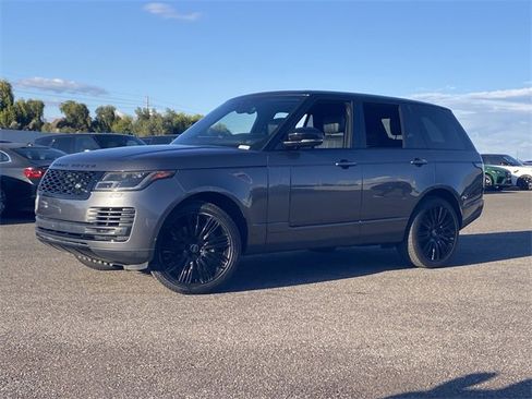 Used 2018 Land Rover Range Rover HSE image 2