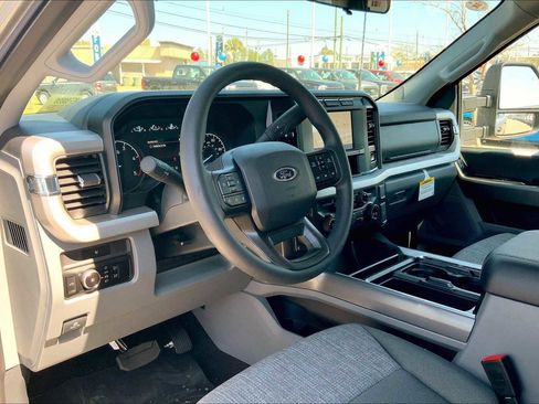 Certified 2024 Ford F250 XLT image 8