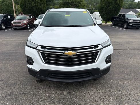 Used 2023 Chevrolet Traverse LT FWD image 8